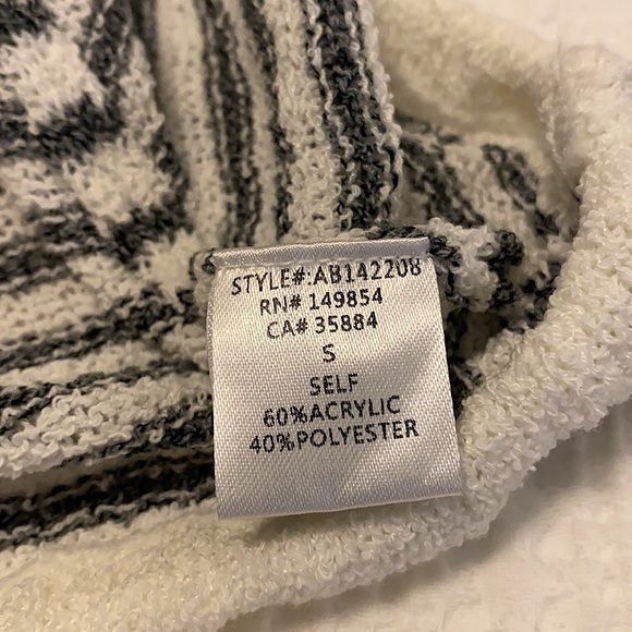 ULTRA RARE SADIE & SAGE KNIT TEE - Picture 5 of 5